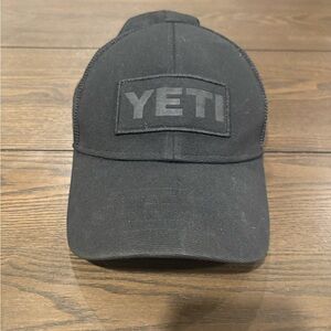 YETI Charcoal Logo Hat